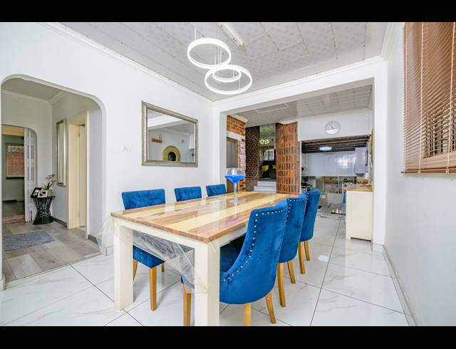 4 BEDROOM HOUSE FOR SALE IN MOUNT VERNON